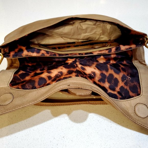 B. MAKOWSKY Genuine Leather Wristlet Clutch - Picture 4 of 6